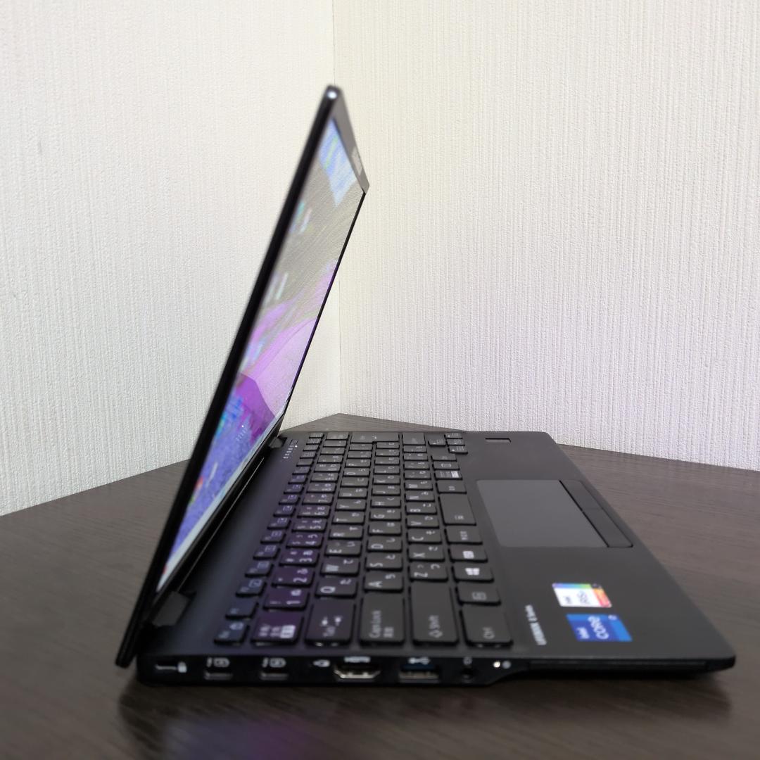 富士通U9311F i7 1185G7 32GB 512GB 【再起動不可】