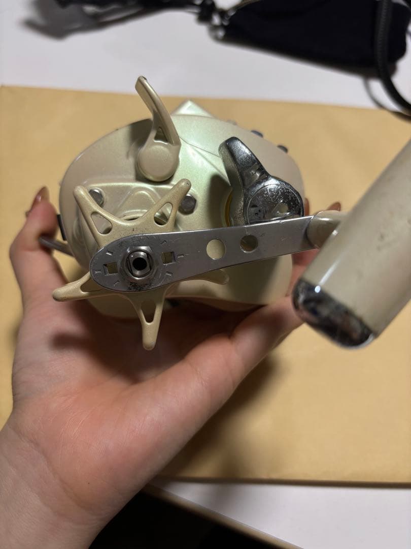 電動リール ホワイト ハンドル付き