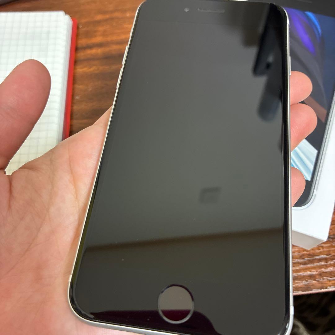 Apple iPhone SE (第2世代) ホワイト64GB 値段交渉可能