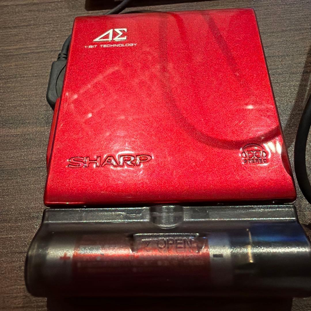 【ジャンク品】SHARP ポータブルMDレコーダー MD-DS70-R