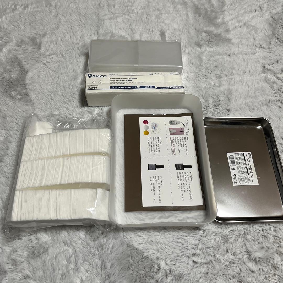 ネイルアート用品セット（多色ポリッシュ、ツール付き）