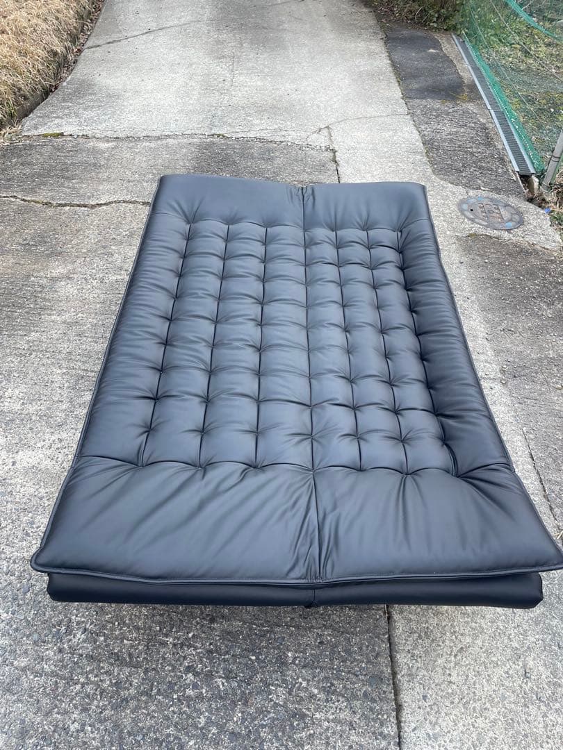 黒い合成皮革ソファベッド