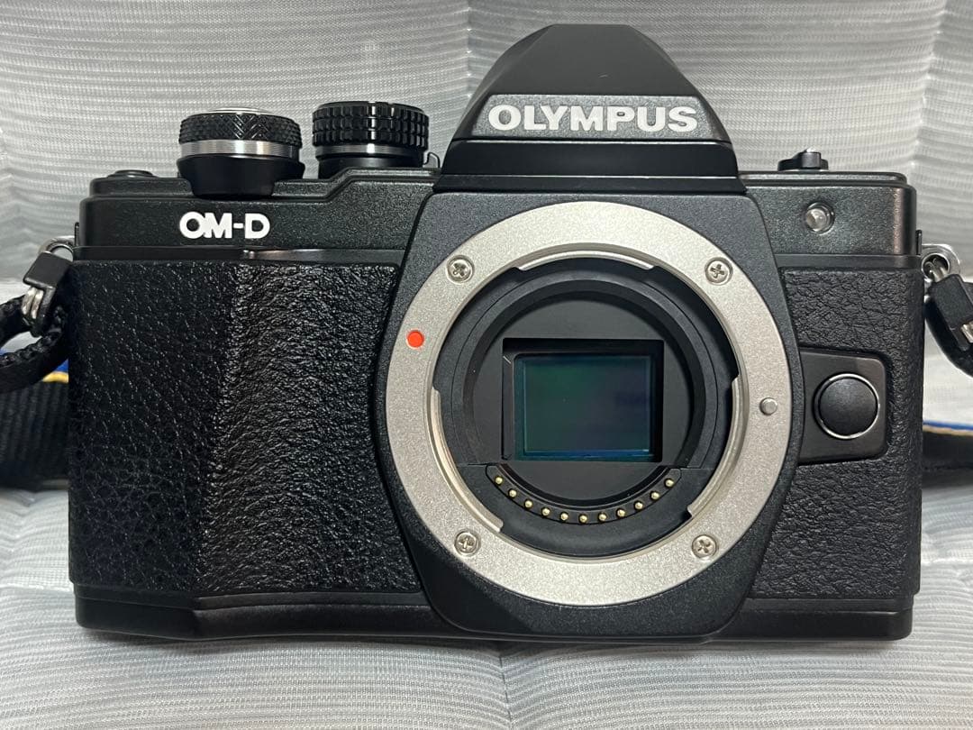 OLYMPUS OM-D E-M10 MarkⅡ Wズームキット ブラック