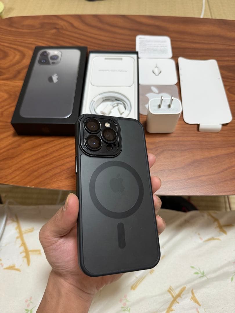 iPhone 13 Pro、グラファイト、128GB