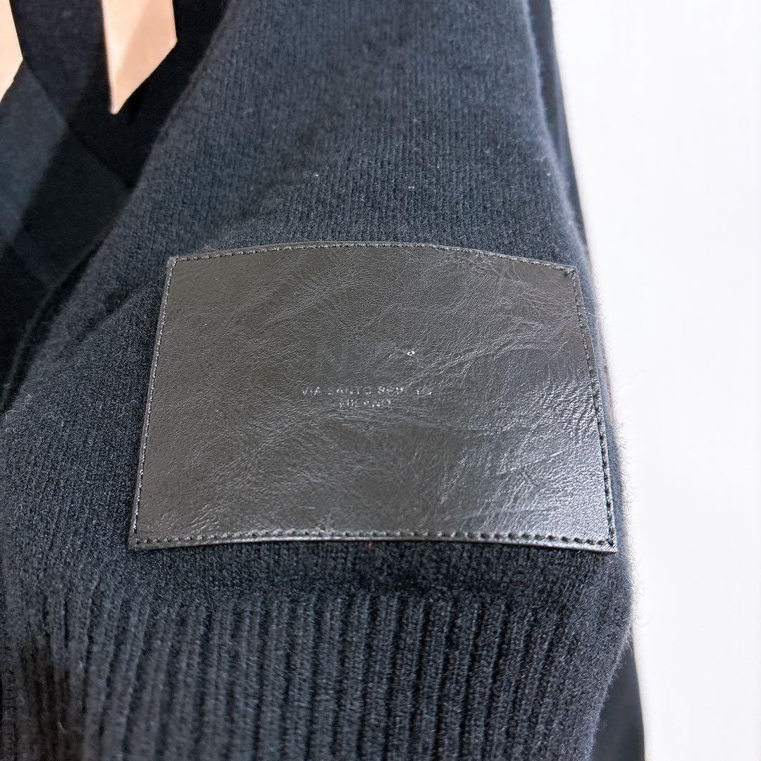 ヌメロヴェントゥーノ　カーディガン　Ｖネック　ロゴ入り　クロップド丈　ショート