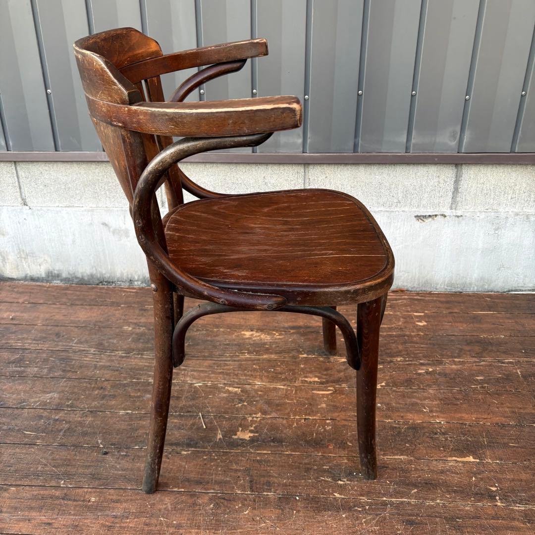 ⑤ルーマニア製 ヴィンテージ ベントウッドチェア アームチェア 曲木椅子 古道具
