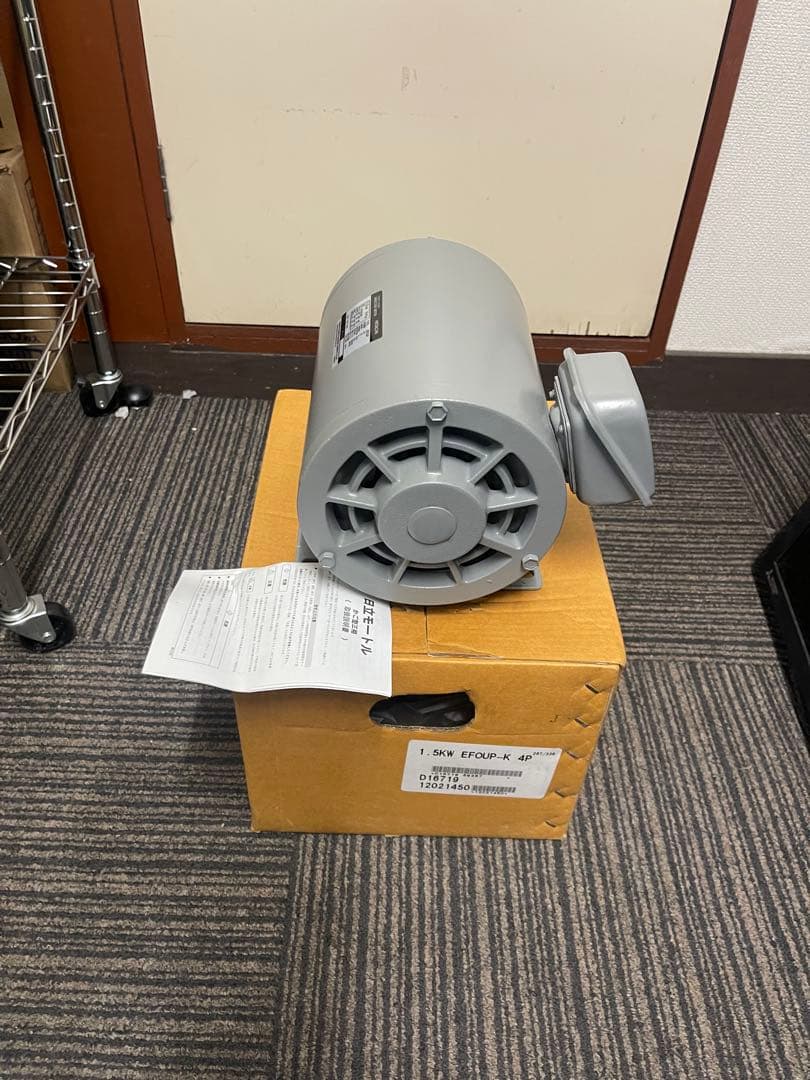 日立製　三相誘導モータ　1. 5KW EFOUP-K 4P