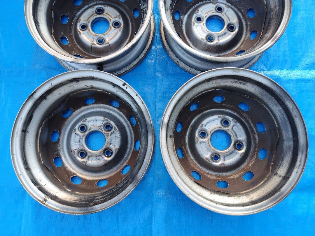 Ⓑ145R12・LT【1/2】軽トラ用スタッドレス・鉄ホイール付、２本分割