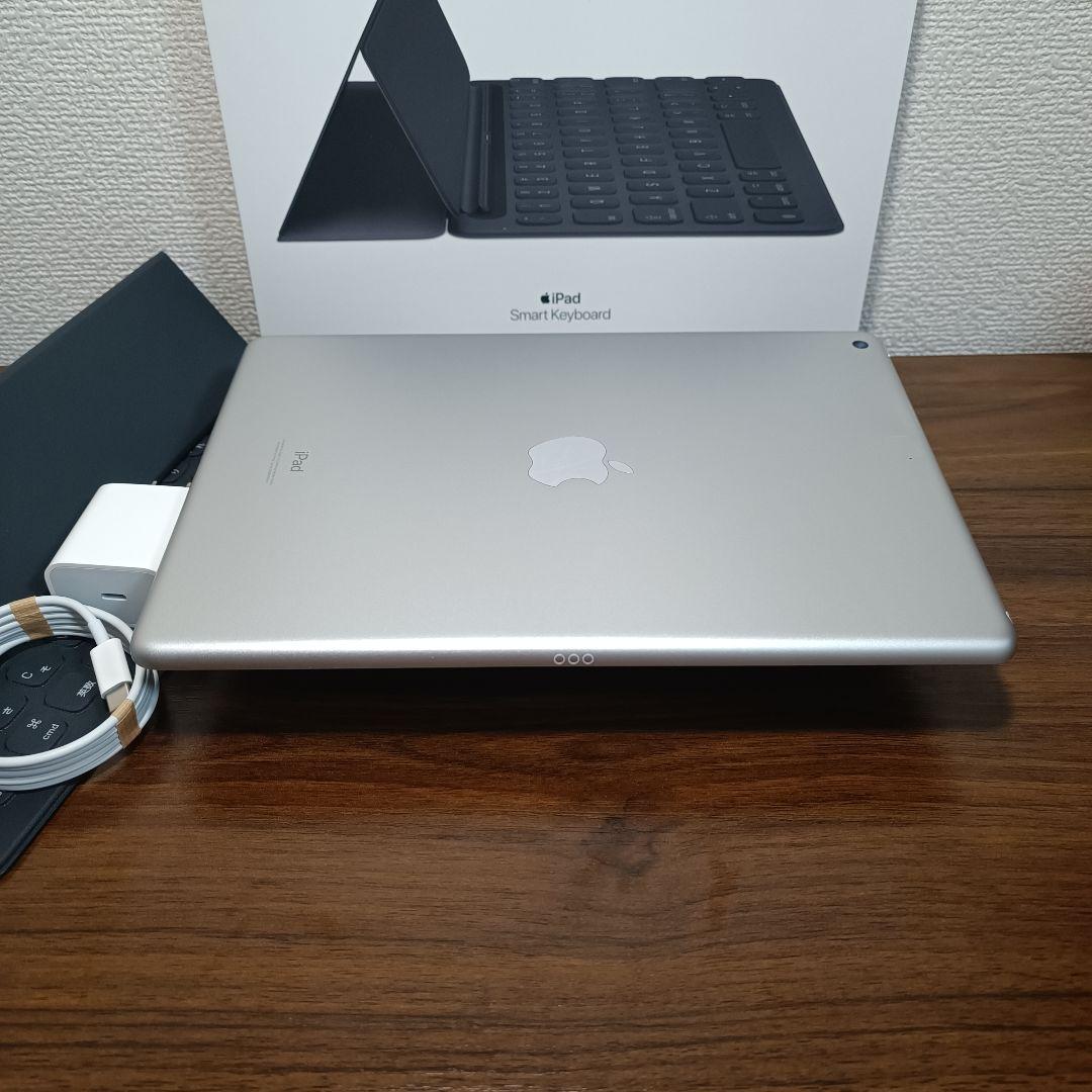 iPad 第9世代 64GB、Apple Smart Keyboard