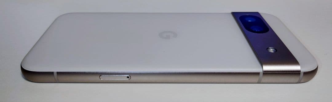 Google Pixel 8a Porcelain 128GB ケースつき