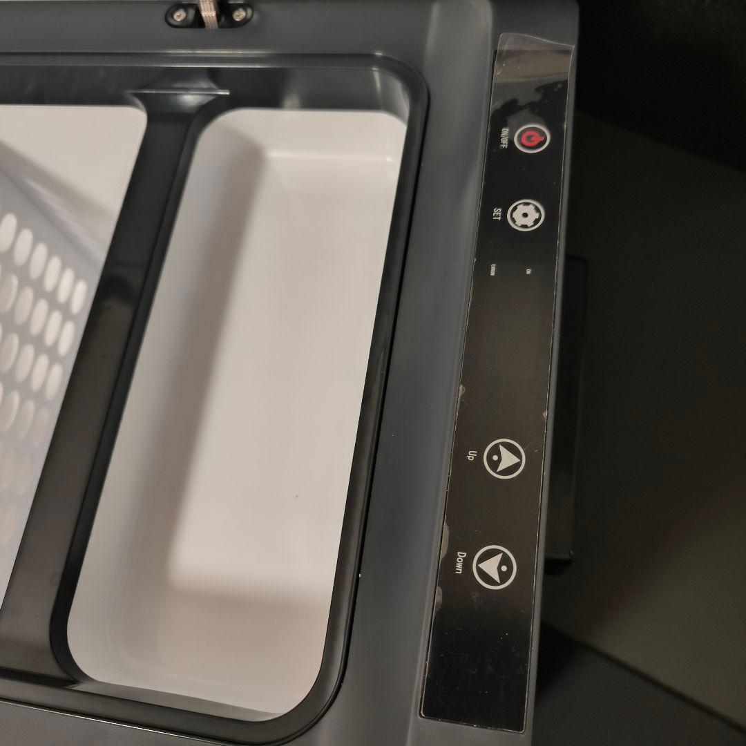 車載対応 ポータブル冷蔵冷凍庫 2つの仕切り付き ホワイト 静音