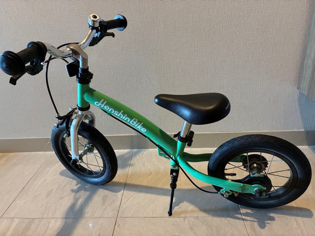 ！本日12時まで値下げ！へんしんバイク2 ★新品のペダルつき★エメラルドグリーン