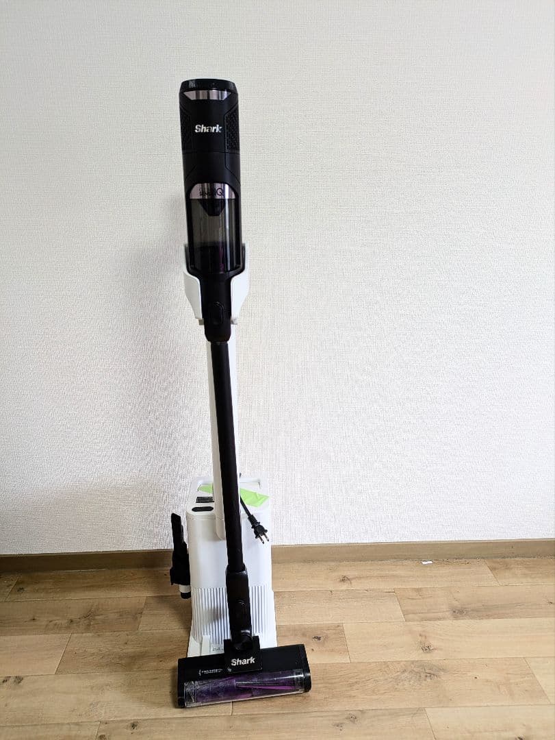 Shark コードレス掃除機 CLEAN SENSE IQ+ IW3145J