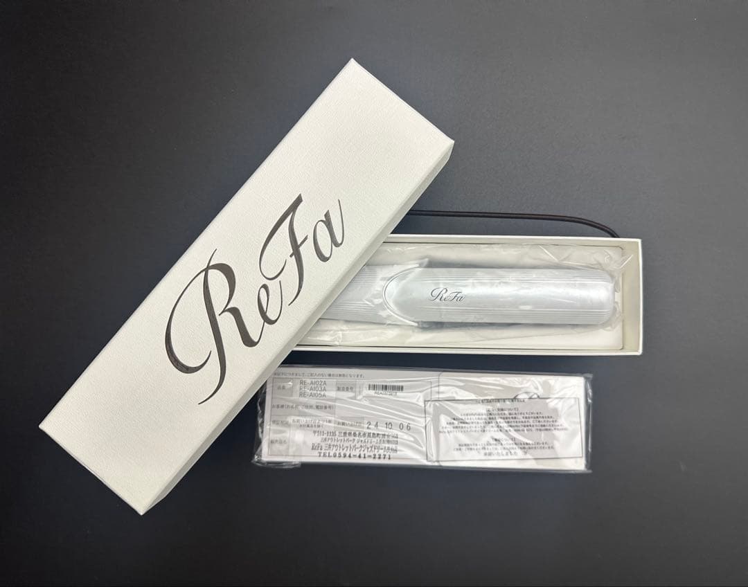 [新品未使用]REFAリファ　フィンガーアイロン　ホワイト