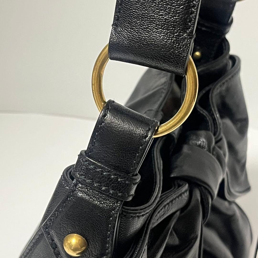 ✨未使用✨　Yves Saint Laurent ショルダーバッグ　レザー