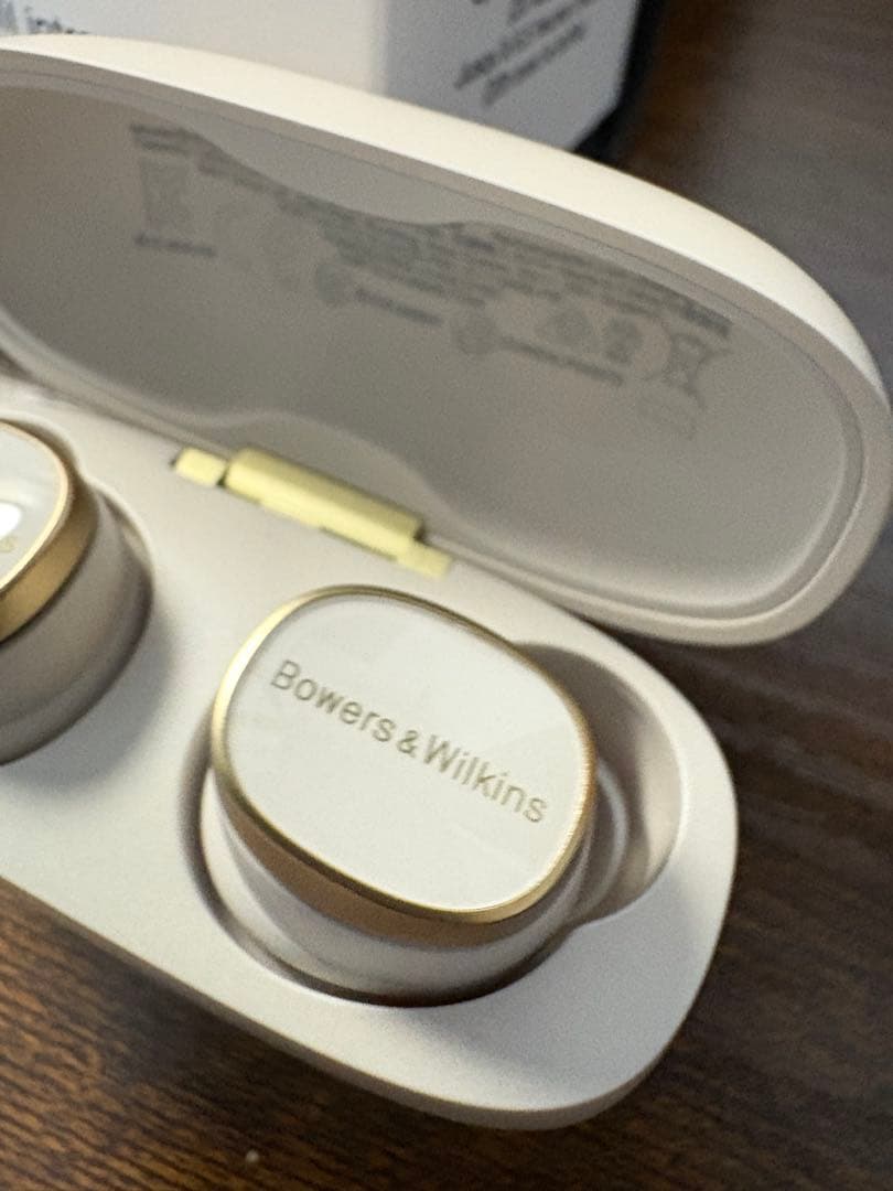 フ*ウ様 Pi8 - Bowers & Wilkins ダブホワイト