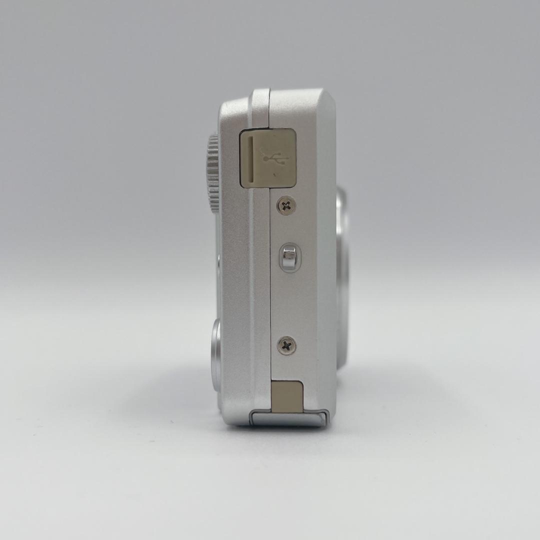 ✨人気✨FUJIFILM FINEPIX J150w バッテリー２個　コンデジ