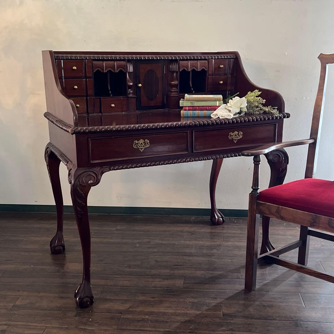 k233r124 猫脚と彫刻が施されたアンティーク調の木製ライティングデスク