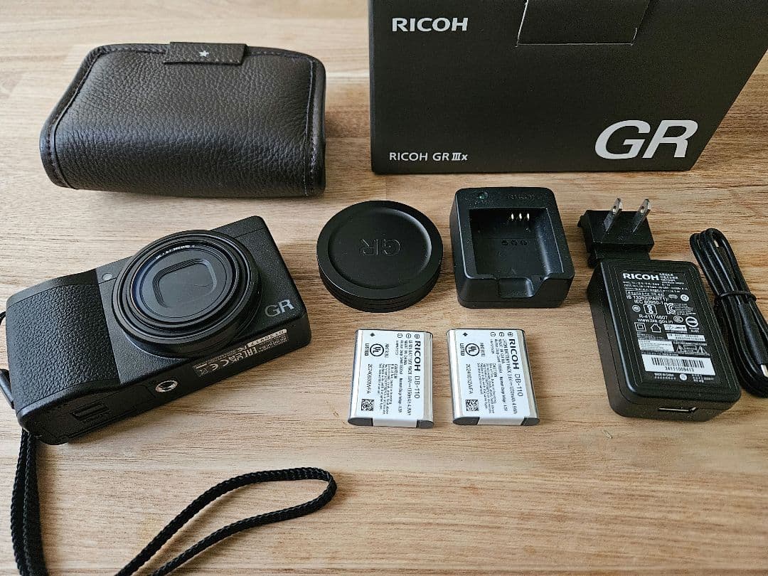 リコー RICOH GR IIIx　ケース付き