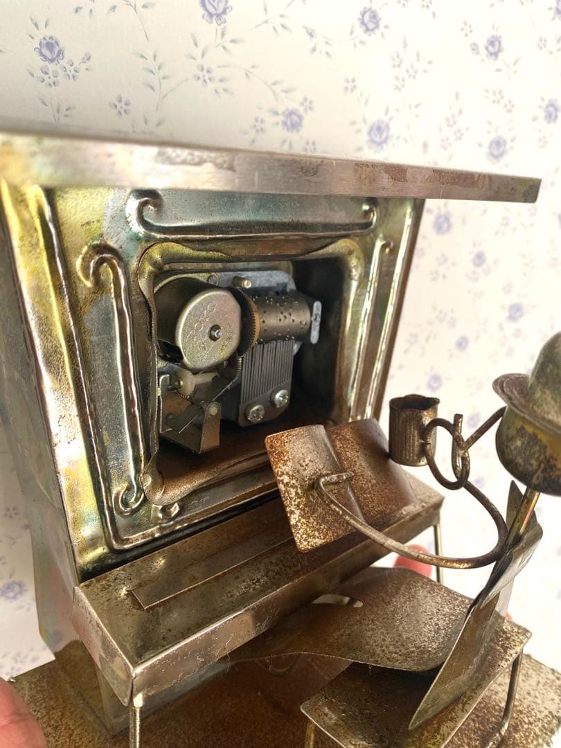 金属製ピアノオルゴール、ドイツ製、全て手作業です、非常に希少物品で