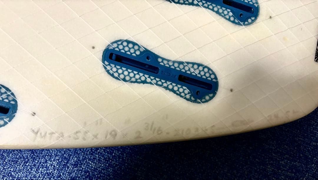 JSサーフボード ジェイエス NITRO ニトロ EPS 5’6 フィン付き