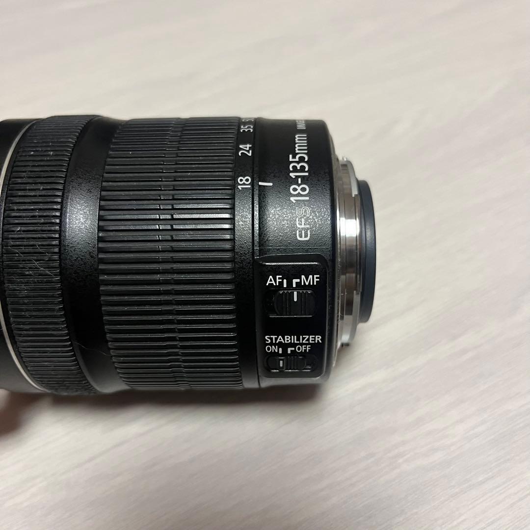 Canon EF-S 18-135mm ズームレンズ　プロテクター付き