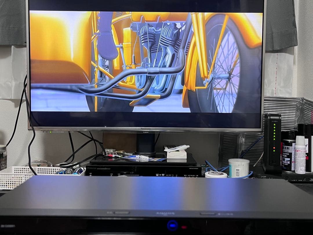 リモコン付　2番組録音　シャープ　ブルーレイレコーダー　2B-C05BW1