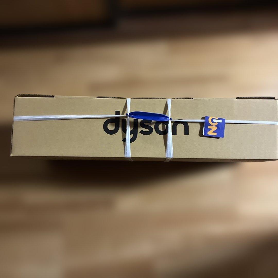 Dyson V8 Slim Fluffy Extra﻿ (新品、未開封)