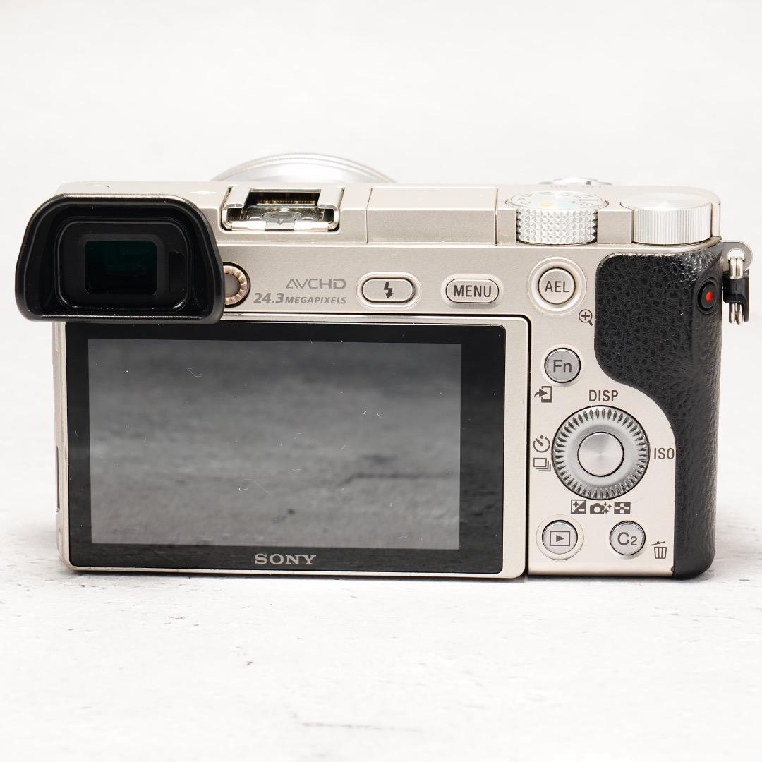 SONY α6000 パワーズームレンズキット シルバー カメラバッグ付 動作◎