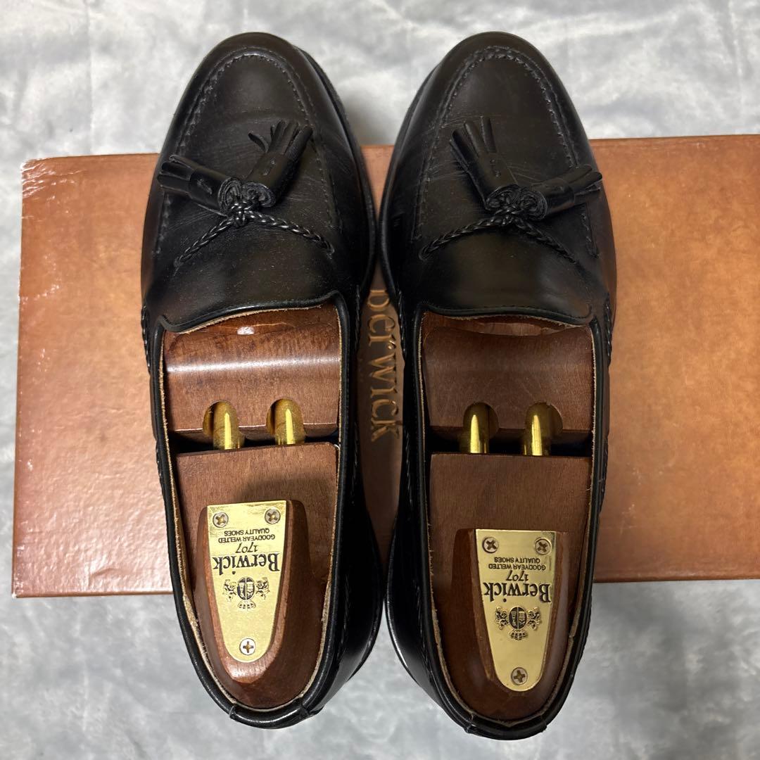 Berwick タッセル ローファー