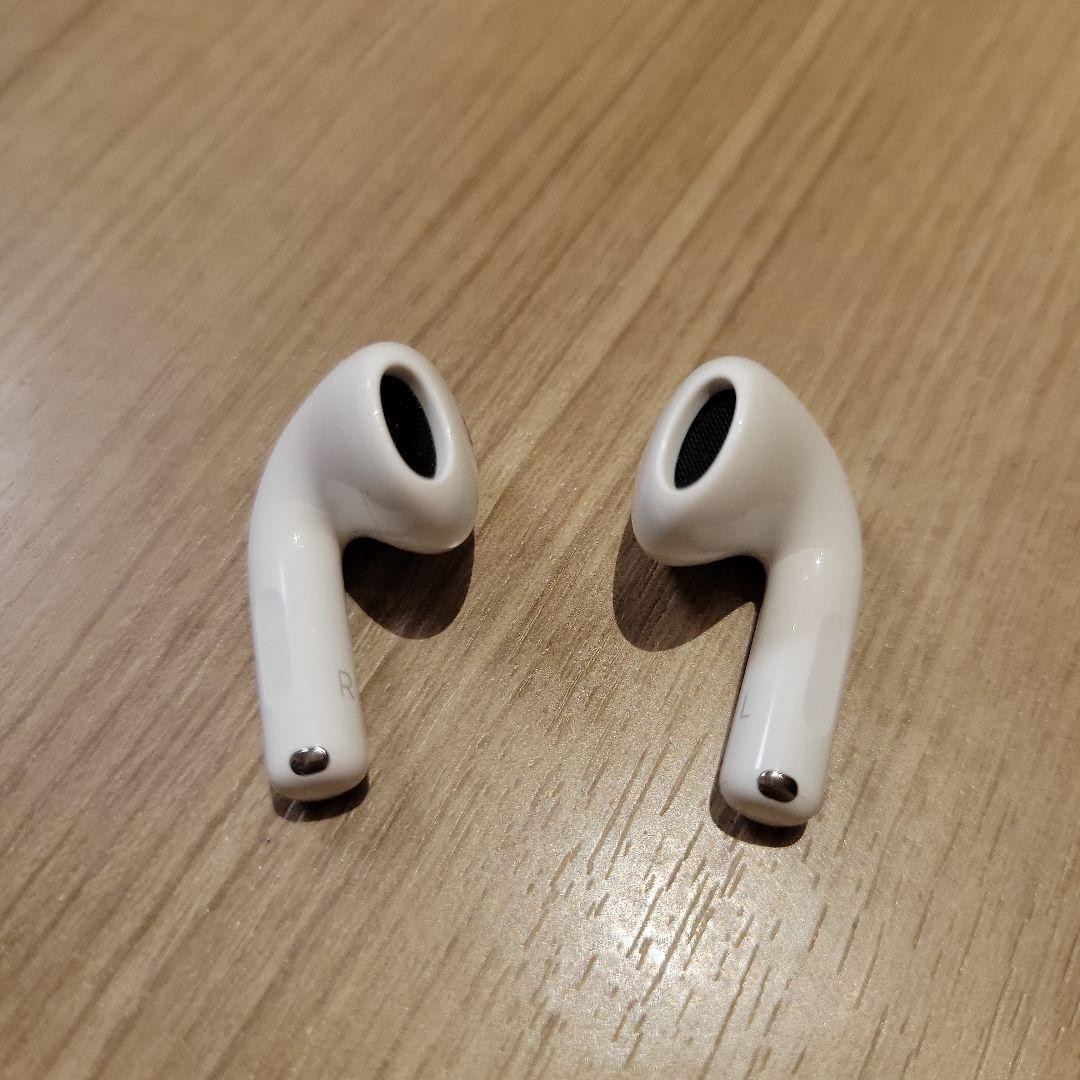 Apple AirPods ４