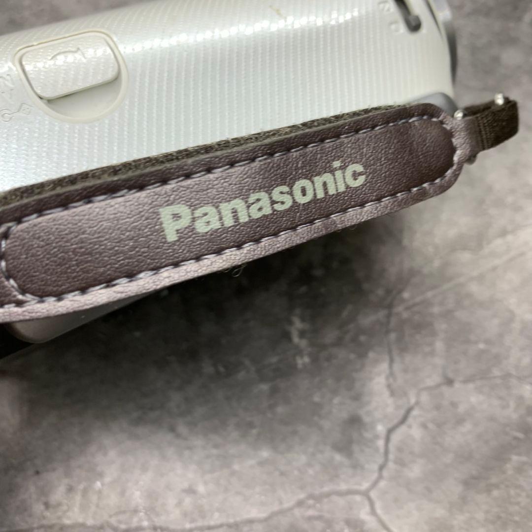 J080\" Panasonic ハイビジョン ビデオカメラ HC-V300M-W