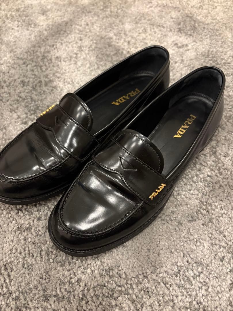 PRADA ブラック ローファー M