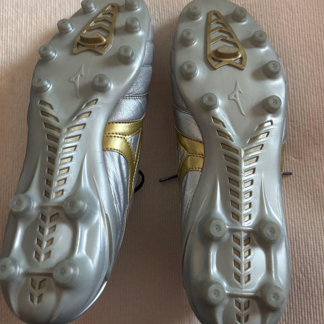 ミズノ　サッカースパイク モレリア　dna モレリアネオ4