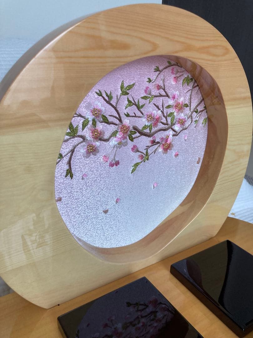 雛人形　飾り台　親王飾り　木製　桜　刺繍屏風
