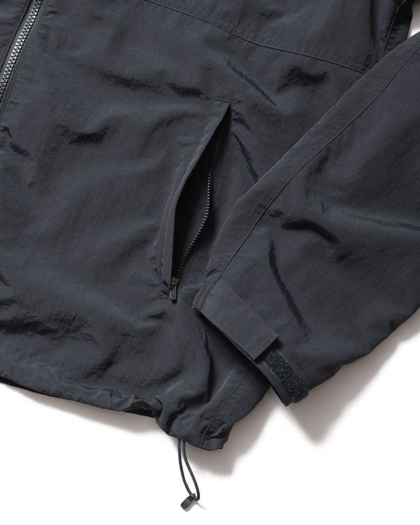 F.C.R.B. ブラックナイロンジャケット　新品未使用　Mサイズ　即完売