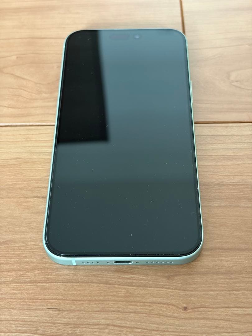 【極美品】iPhone 15 Plus 256GB グリーン SIMフリー