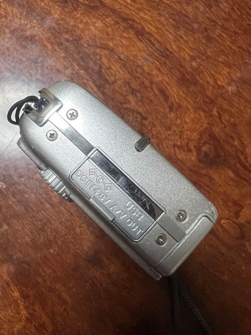 OLYMPUS FE-200 デジタルカメラ シルバー中古稼働品付属品多数