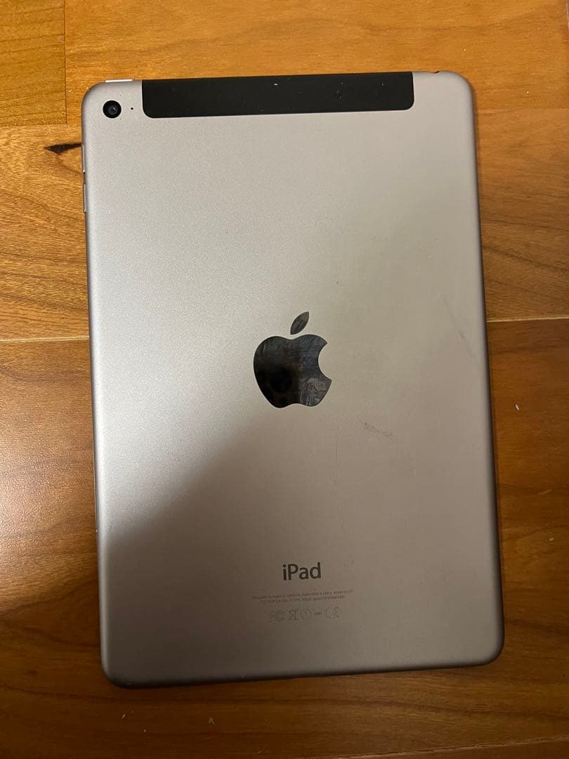 美品 Apple iPad mini4 16GB シルバー 本体