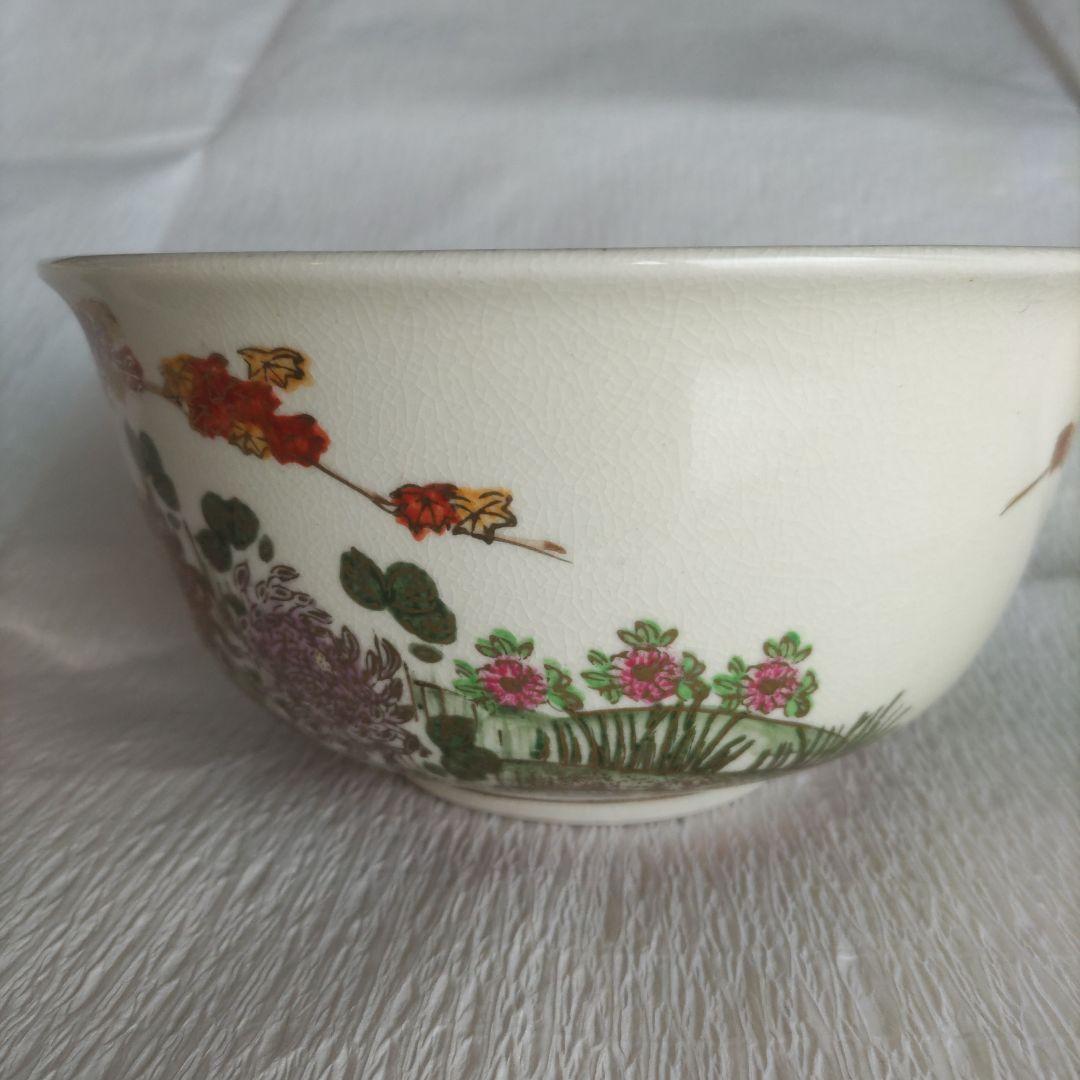 『鶏と紅葉の模様の陶器』工芸品・観賞用