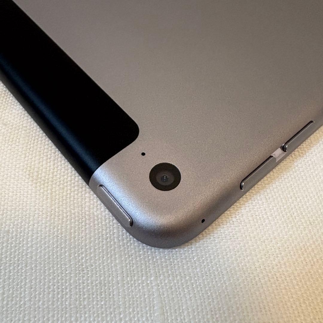 【美品】iPad Air2 Wi-Fi cellular 64GB 本体