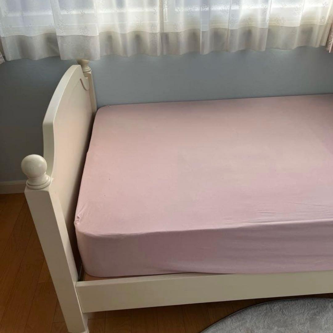 ローラアシュレイ　ベッドフレーム