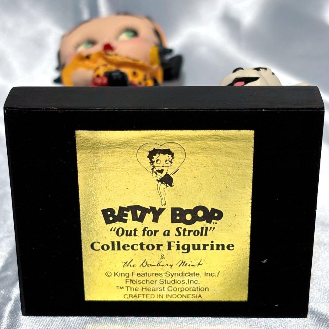 【ベティ・ブープ】BettyBoopフィギュア/激レア/希少/可愛い/愛犬の散歩