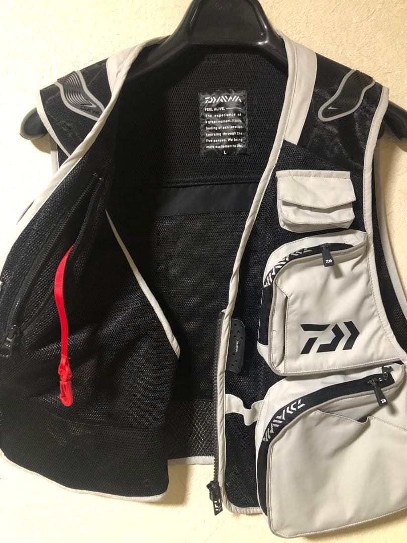 DAIWA フィッシングベスト Lサイズ