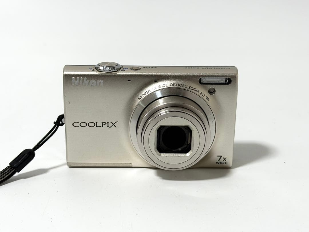 ニコン Nikon COOLPIX S6100 デジカメ ストラップ付き