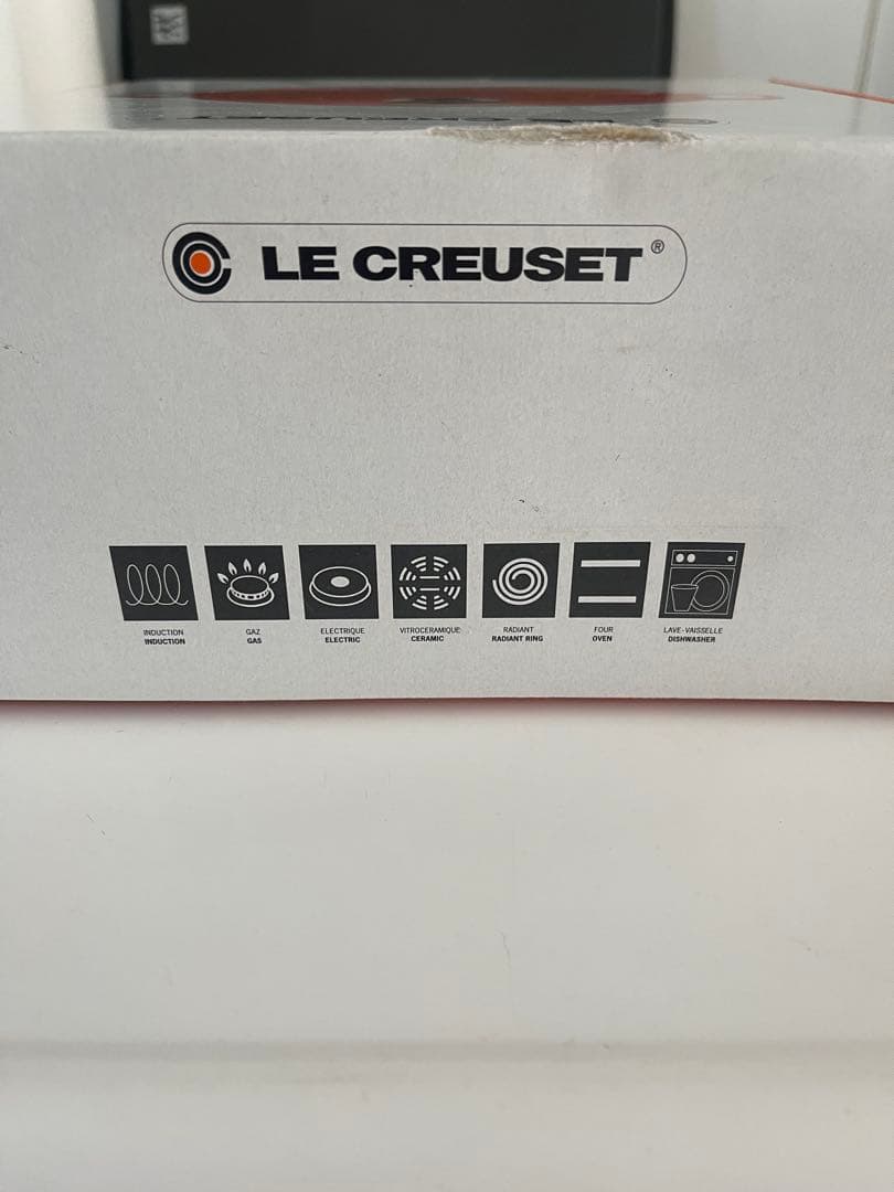 ル・クルーゼ　シグニチャー　ココット・ロンド 18cm