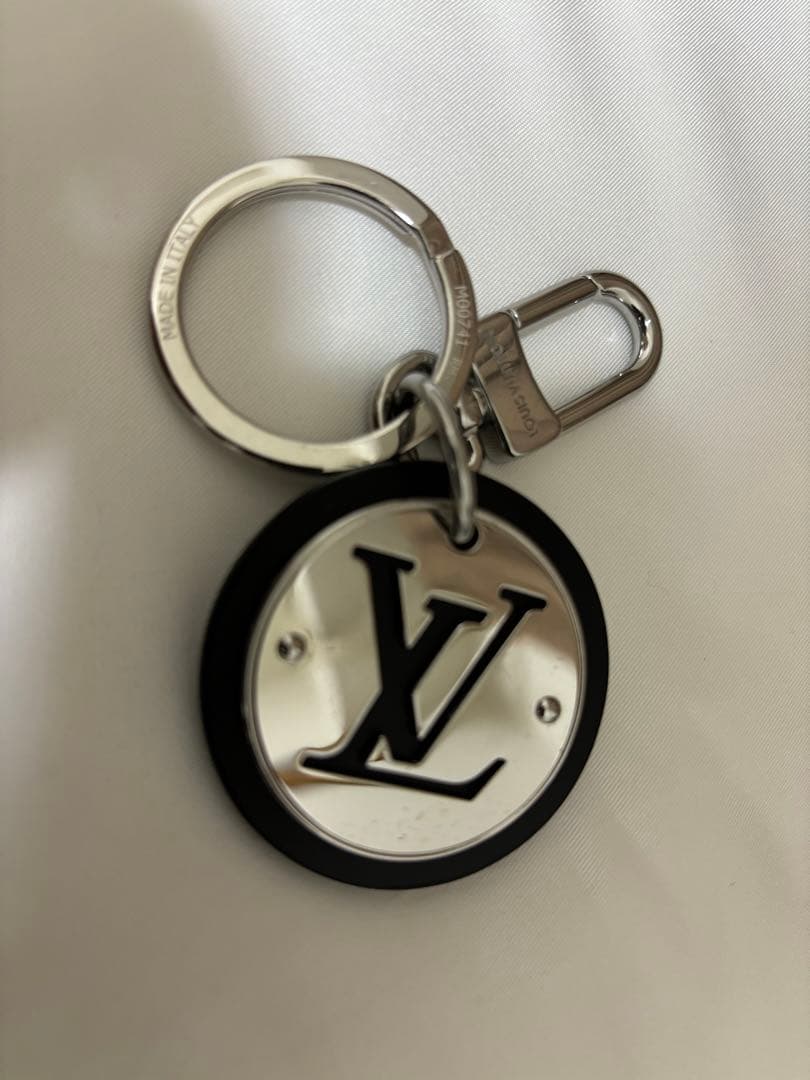 LOUIS VUITTON　ルイヴィトン　キーホルダー M00741正規品中古