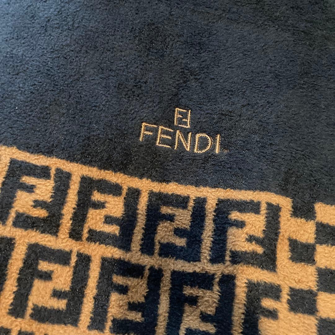 お値下げFENDI ズッカ総ロゴ　毛布　ヴィンテージ