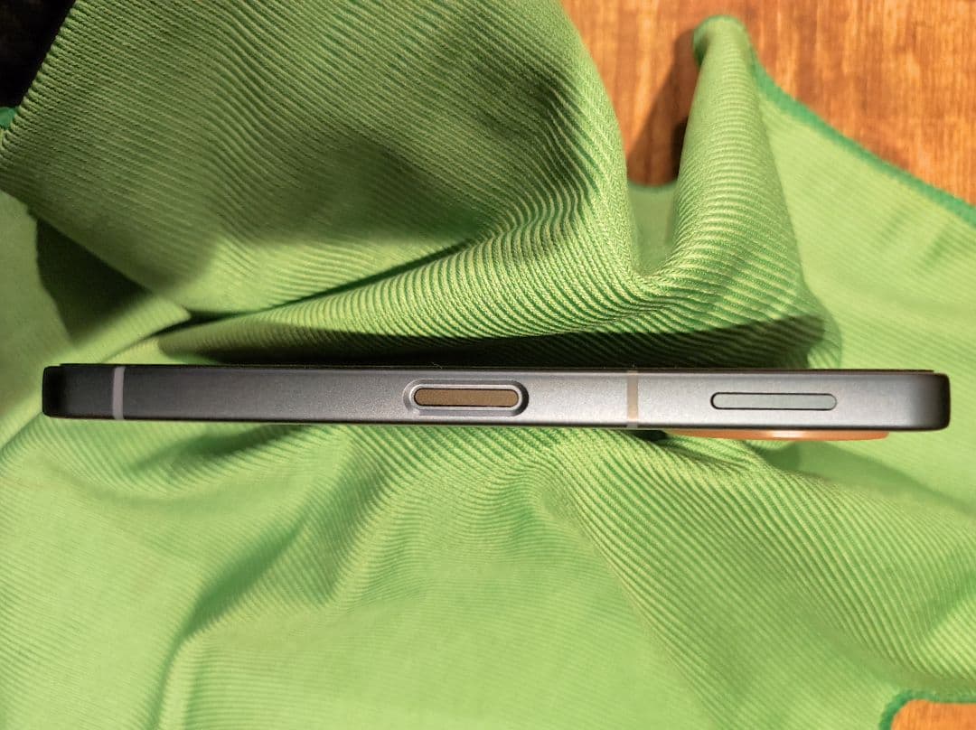 AQUOS Sense10 8GB 256GB デニムネイビー SIMフリー版