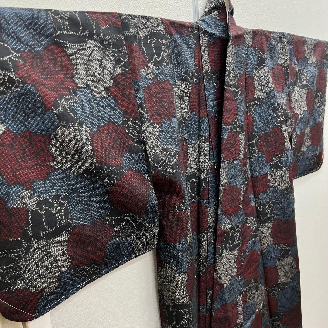 十日町紬　袷　薔薇　バラ模様の織り出し